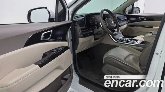 Kia Carnival 2021 thumb 3