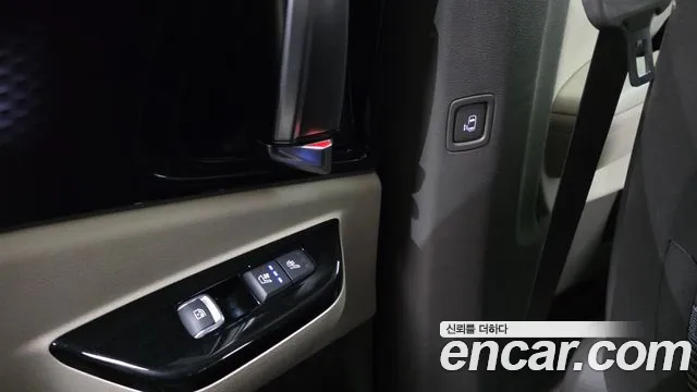 Kia Carnival 2021 thumb 9