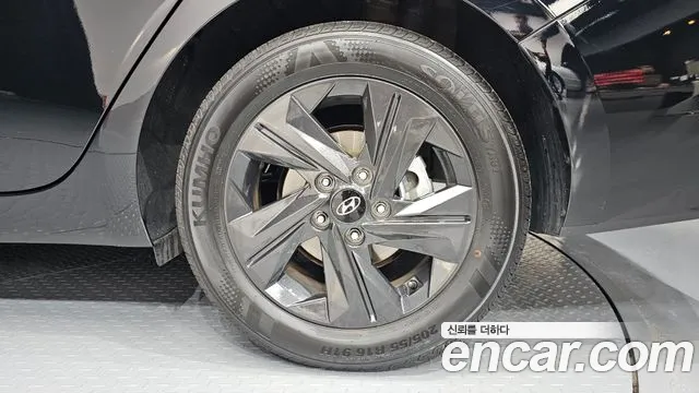 Hyundai Elantra 2021 thumb 10