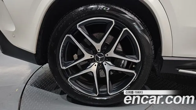 Mercedes-Benz E-Класс 2022 thumb 4