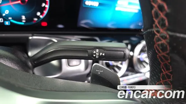 Mercedes-Benz GLB 2021 thumb 11
