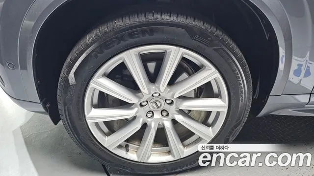 Volvo XC90 2019 thumb 5