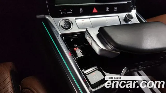 Audi e-tron 2021 thumb 5