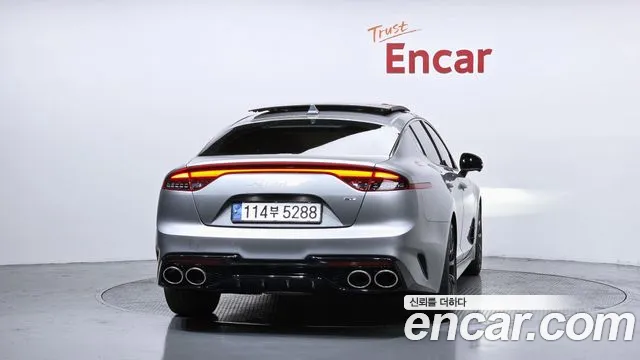 Kia Stinger 2023 thumb 3