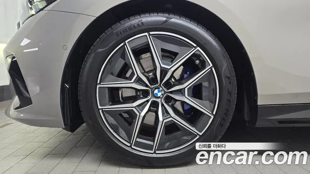BMW 5 серии 2025 thumb 8