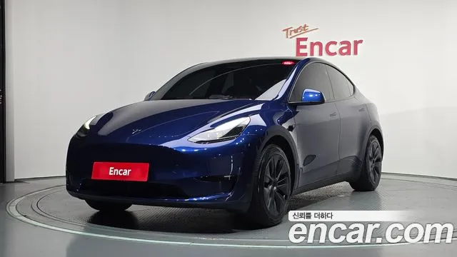 Tesla Model Y 2025 thumb 8