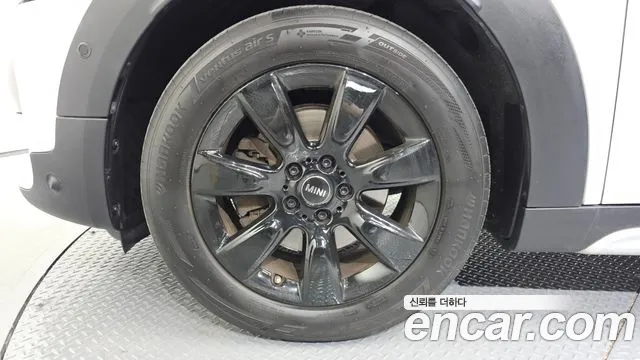 Mini Countryman 2019 thumb 7