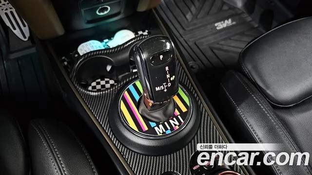Mini Countryman 2019 thumb 8