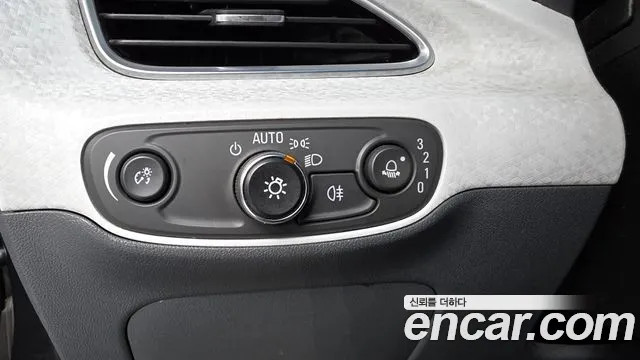 Chevrolet Bolt EV 2018 thumb 11