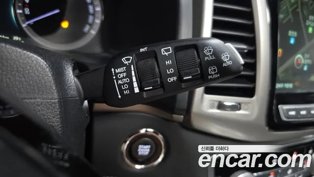 KGM Rexton 2018 thumb 6