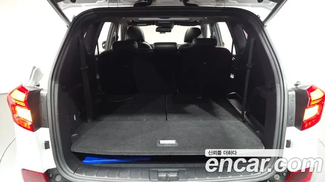 KGM Rexton 2018 thumb 12