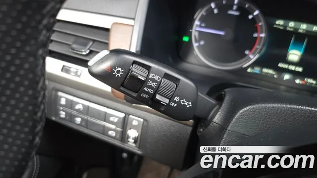 KGM Rexton 2018 thumb 4