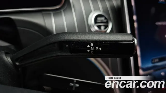 Mercedes-Benz C-Class 2023 thumb 10