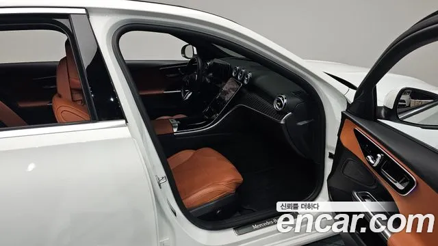 Mercedes-Benz C-Class 2023 thumb 6
