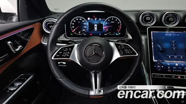 Mercedes-Benz C-Class 2023 thumb 7