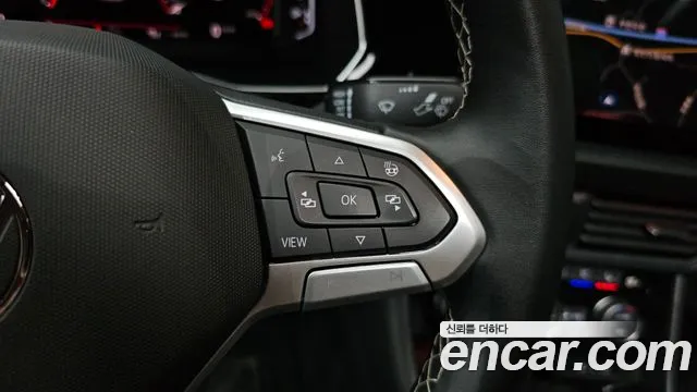 Volkswagen Jetta 2022 thumb 2