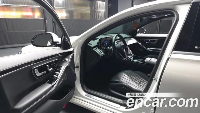 Mercedes-Benz S-Class 2021 thumb 4
