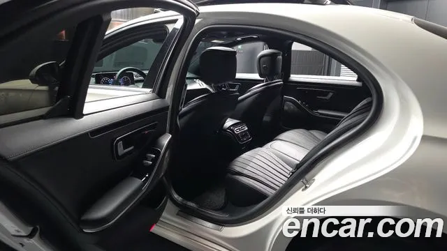Mercedes-Benz S-Class 2021 thumb 8