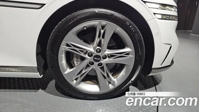 Genesis G90 2022 thumb 10