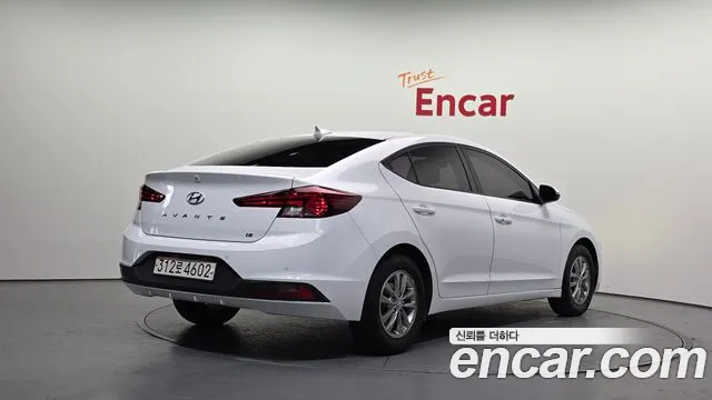 Hyundai Elantra 2019 thumb 2