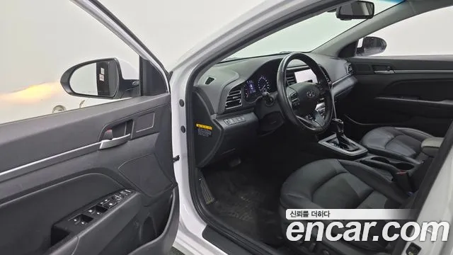Hyundai Elantra 2019 thumb 11