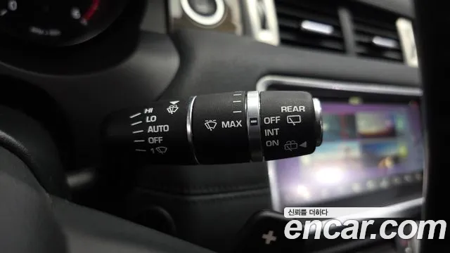 Land Rover Range Rover Evoque 2018 thumb 12