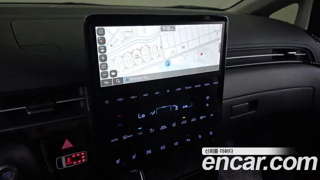 Hyundai Staria 2025 thumb 7