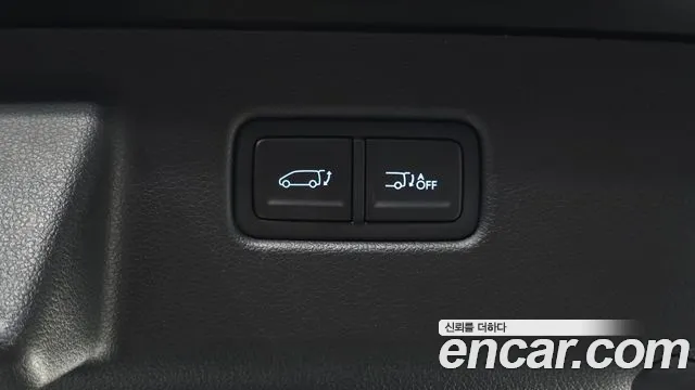 Hyundai Staria 2025 thumb 5
