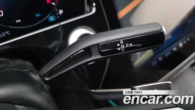 Mercedes-Benz E-Class 2025 thumb 10