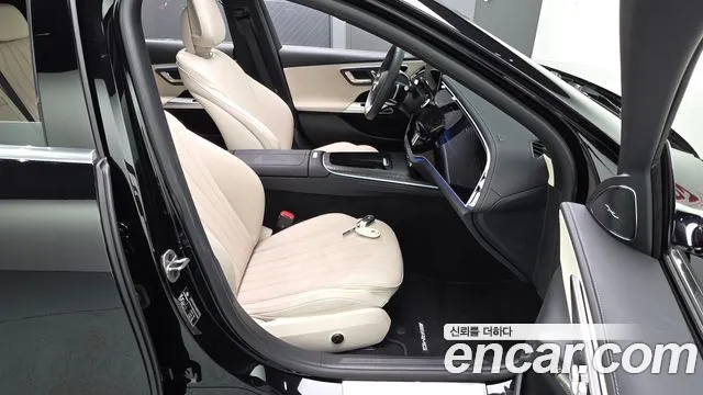 Mercedes-Benz E-Class 2025 thumb 9