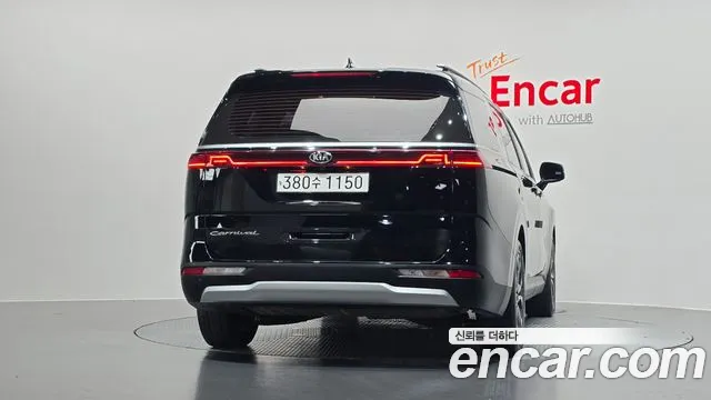 Kia Carnival 2021 thumb 8