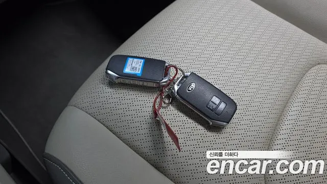 Kia Carnival 2021 thumb 12