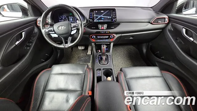 Hyundai i30 2016 thumb 4