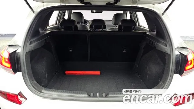 Hyundai i30 2016 thumb 2
