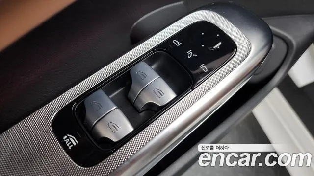 Mercedes-Benz CLE-Class 2024 thumb 3