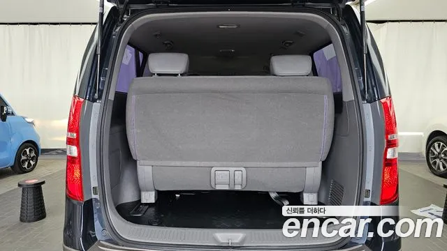 Hyundai Staria 2016 thumb 5