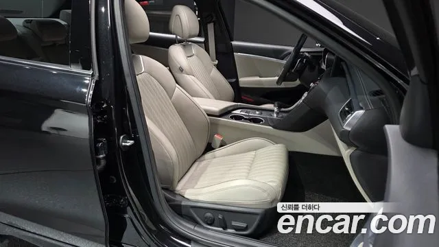 Genesis G70 2022 thumb 6