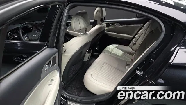 Genesis G70 2022 thumb 11