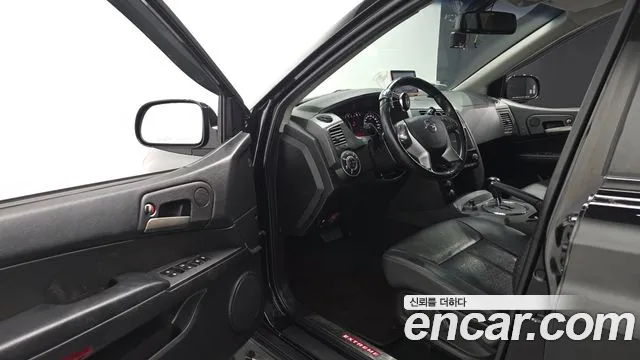 KGM Korando 2015 thumb 5