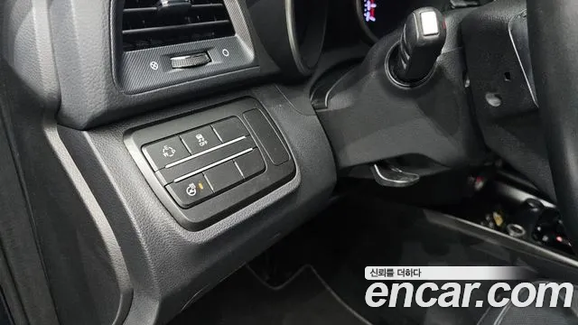 KGM Tivoli 2017 thumb 2