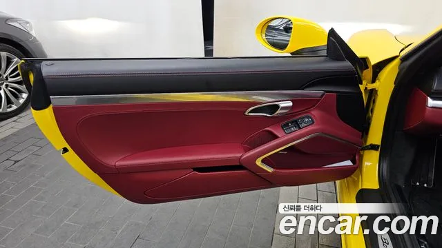 Porsche 718 Boxster 2019 thumb 9