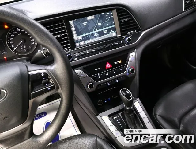 Hyundai Avante 2017 thumb 12