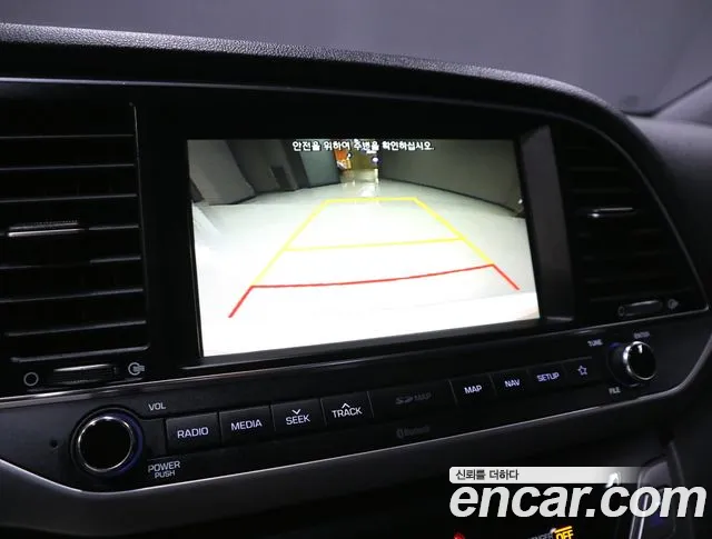 Hyundai Avante 2017 thumb 2
