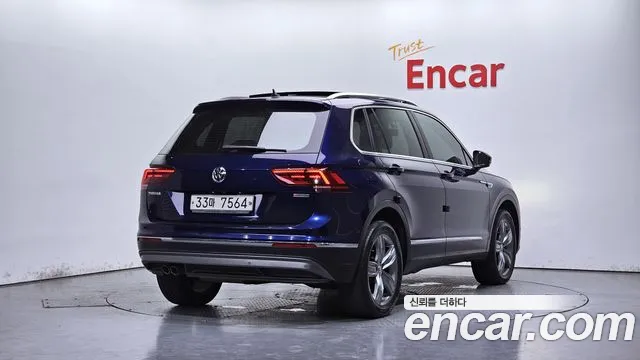 Volkswagen Tiguan 2018 thumb 5