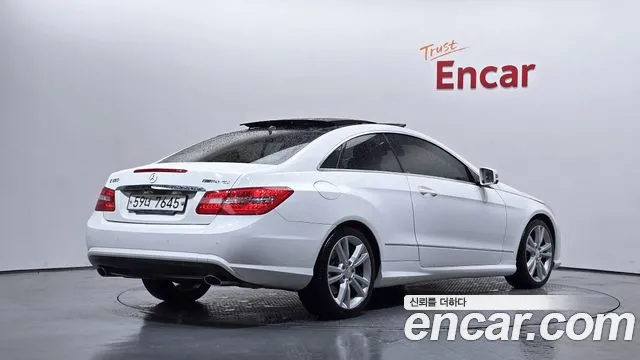 Mercedes-Benz E-Class 2013 thumb 9