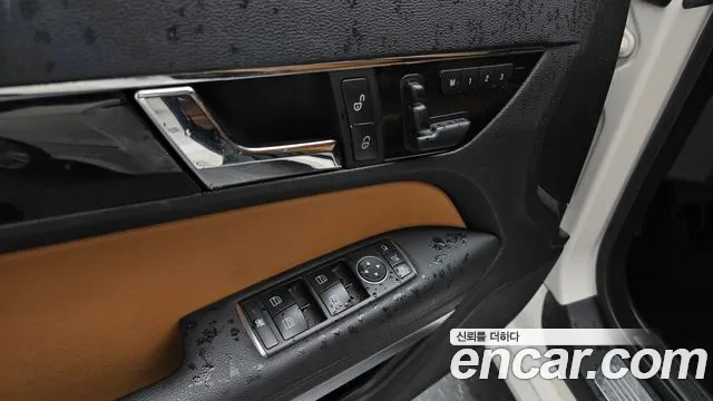Mercedes-Benz E-Class 2013 thumb 6