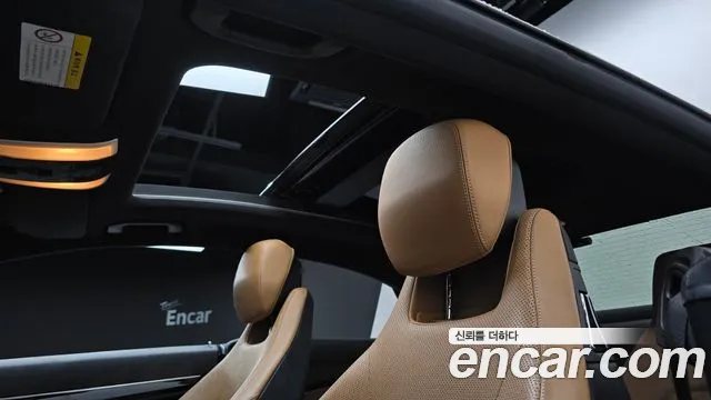 Mercedes-Benz E-Class 2013 thumb 10