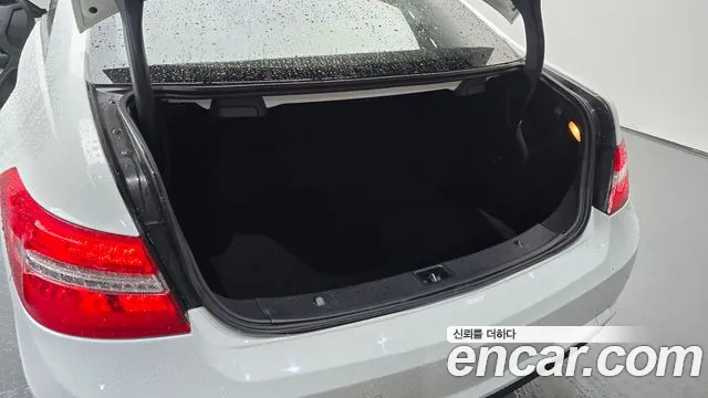 Mercedes-Benz E-Class 2013 thumb 4