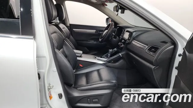 Renault QM6 2017 thumb 8