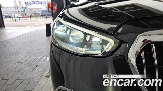 Mercedes-Benz S-Class 2023 thumb 4
